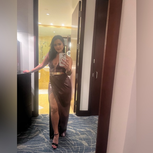 MEET THE POSHER! - Picture 7 of 13